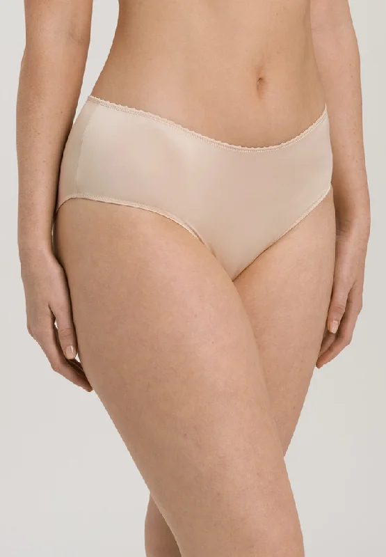 plus-size high-waisted panties with a full-coverage designSatin Deluxe Boyleg