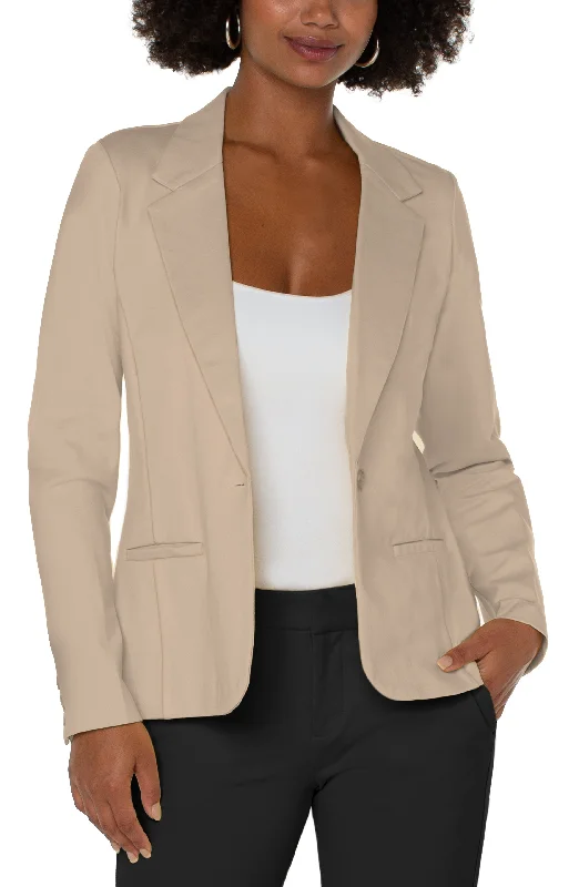 Women's Jodhpurs with V-Shaped CollarFITTED BLAZER