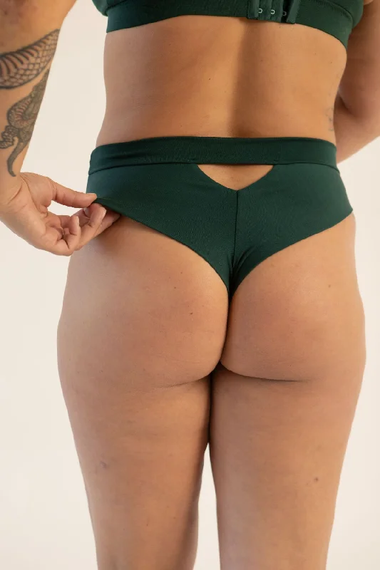 plus-size lace panties with a high-waisted design, full coverage, and tummy control for all-day wearHighwaist Brazilian Slip FRIDA