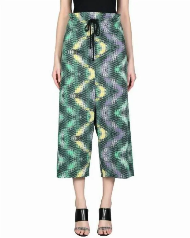 Women's Jodhpurs with ElasticWomen's Printed High Waist Oversized Casual Pant In Green