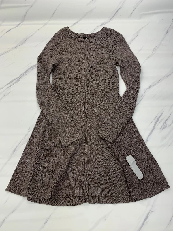 Women's Shirt Collar SweatersDress Sweater By Cmb  Size: M