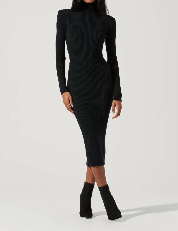 Women's Rounded Collar SweatersSweater Dress In Black