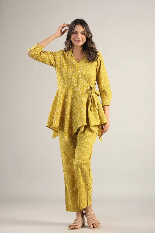 women's pajamas with a perfect blend of style and comfortDainty Florals with Arrows on Yellow Cotton Co ord Set